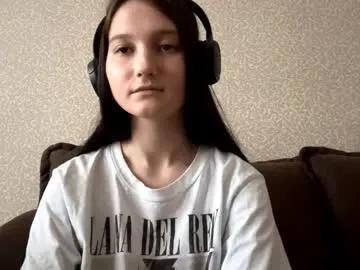 faustinabartosh — Goal: show ass! I smile a lot! My name is Aurora i #new and me #18 yo! first day #shy #cute #teen [114 tokens remaining]