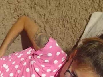 Freechat flowercandydoll on Chaturbate