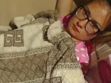Freechat flowercandydoll on Chaturbate