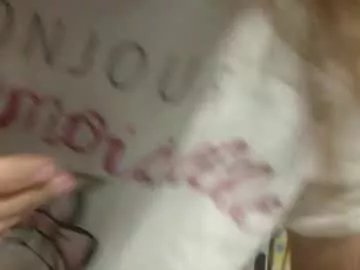 Freechat flowercandydoll on Chaturbate