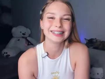 hidden_charm — Hi! Im Elizabeth,NTMU! Goal: Little lift my top ()*:  #new #shy #cute #young #18 [25 tokens remaining]
