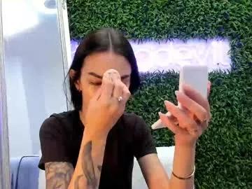 Freechat hotfallingdevil on Chaturbate