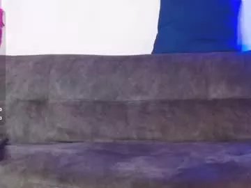 Freechat izan_02 on Chaturbate