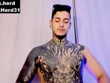 jaxxxonherd on Chaturbate 