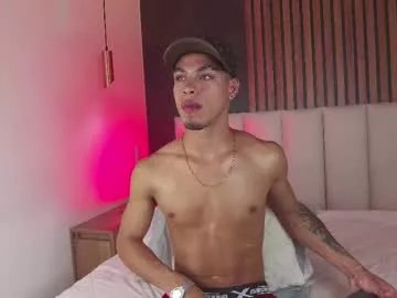 Freechat ken_boy_ on Chaturbate