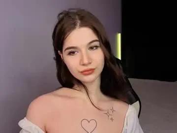 krispy_girl_star — finger between breasts! Hey hey im Kris , its my first day here #new #shy #bigboobs #teen #18  [70 tokens remaining]