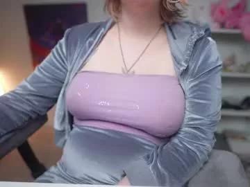 Freechat krystalsyxx on Chaturbate