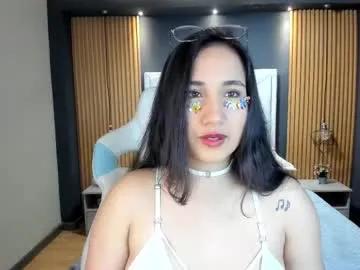 Freechat lauroberts on Chaturbate