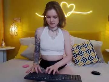 Away lessysweety on Chaturbate