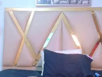 littleebonymommy on Chaturbate 