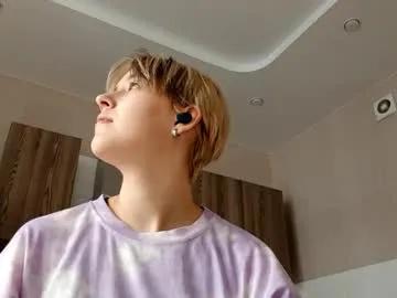 liviastubson — GOAL: Just my big smile for a start:) Hi, my name is Nora! It's my first day! #shy #new #18  #shorthair #blonde [25 tokens remaining]