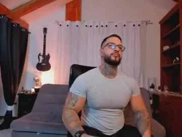 Freechat max_dic1 on Chaturbate