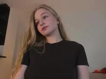 mia_meows — Fav patterns: 15, 111, 777 // GOAL: wake up buzz [15 tokens left] #young #c2c #feet #natural #smoke