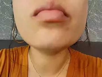 Freechat mia_roux13 on Chaturbate