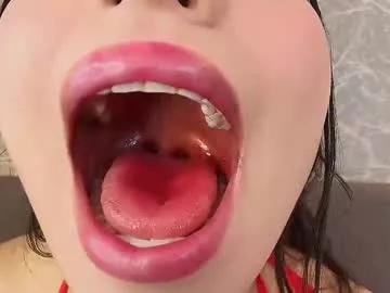 Freechat mia_roux13 on Chaturbate