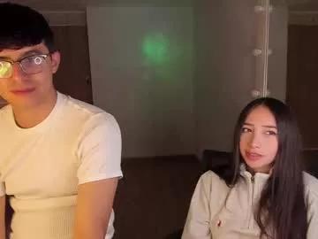 Freechat mikeyvioleta on Chaturbate