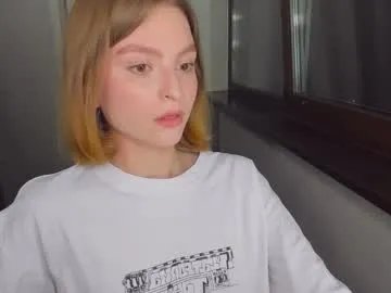 Away mollydangerous on Chaturbate