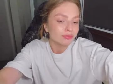 Away mollydangerous on Chaturbate