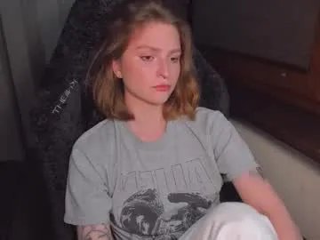 Away mollydangerous on Chaturbate