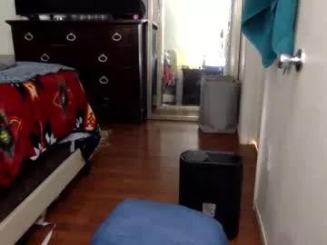Freechat mrblonde702 on Chaturbate