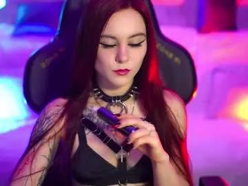 nelle_ on Chaturbate 