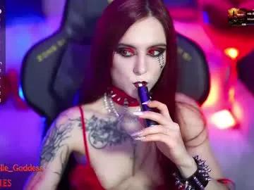 nelle_ on Chaturbate 