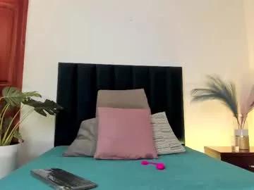 ninacavallli on Chaturbate 