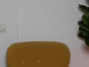 Freechat ninacrystal on Chaturbate