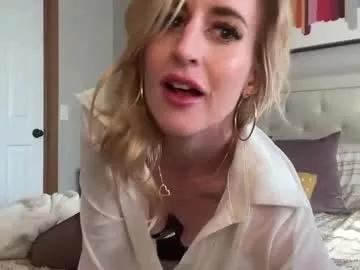 Freechat officiallyonlytams on Chaturbate