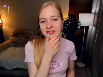 Freechat phyllisearney on Chaturbate