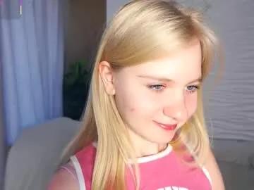 Freechat phyllisearney on Chaturbate