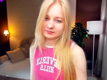 Freechat phyllisearney on Chaturbate