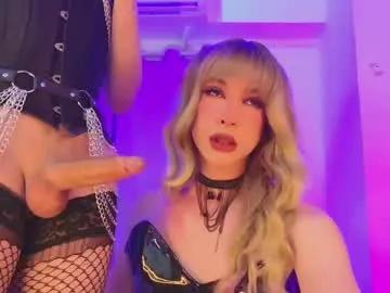 Freechat reginarose on Chaturbate