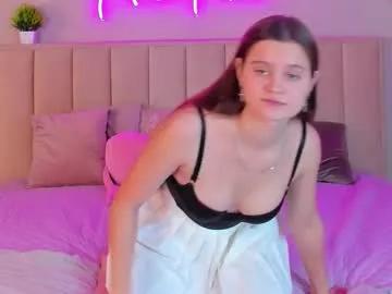 renesmy_black — GOAL: pinch nipples [34 tokens remaining] Welcome to my room! #natural #teen #daddysgirl #german #shy