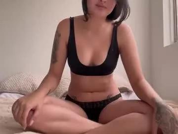 sarahroomie — first day! Goal: Fuck two fingers in my pussy!! [394 tokens remaining] i'm #18 years old and #new here #bigass #lovense #teen