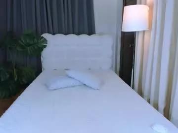 Freechat sophiaarmani on Chaturbate