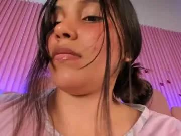 susygonzalez — Welcome to my room! - Goal: topless [65 tokens left] #milf #bigtits #milk #latina #sexy