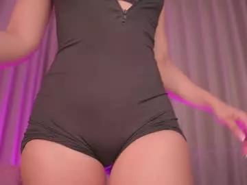 therealpeach_ on Chaturbate