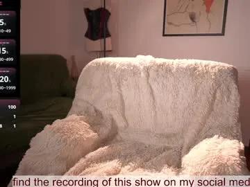 venus_in_jeans — hello!  tip 999 for 6 min of toy control [897 tokens remaining]