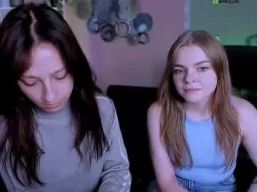 veronica_bubble — GOAL: hanbra [437 tokens remaining] Welcome to my room! #bigass #teen #18 #lesbians #pvt