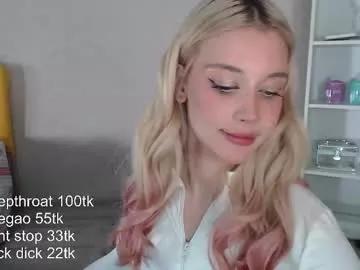 vickyfuckingdoll on Chaturbate