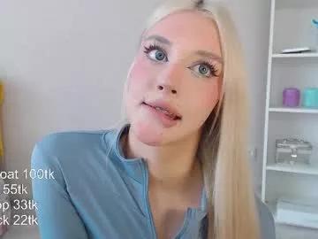 vickyfuckingdoll on Chaturbate