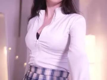 wxwmoney — meooow! let's have some crazy fun with me?  // GOAL: 5 squats [15 tokens left] #new  #shy #asian #18 #brunette