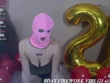 zoeythepinkmask — Blonde succubus exploring your fantasies - Goal: Spit on my boobs [95 tokens left] #18 #french #lovense #teen #fuckmachine