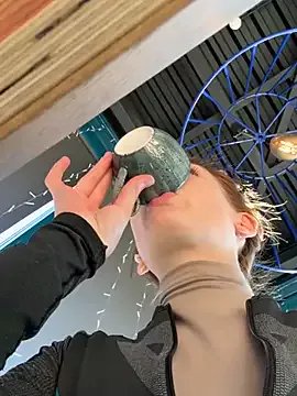 Freechat -AngelAri- on StripChat