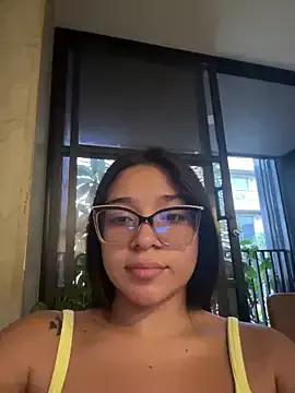 -VICKKY on StripChat