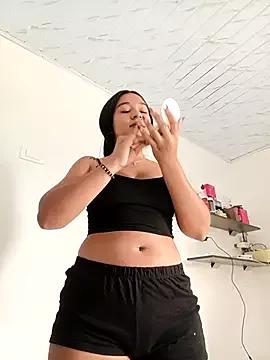 -VICKKY on StripChat