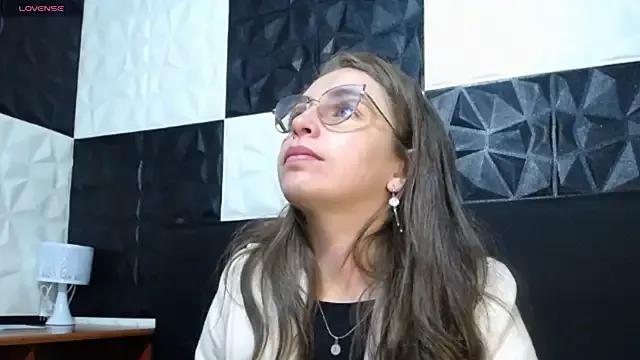 _isaabellaa on StripChat