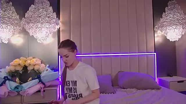 Freechat AlexaBright on StripChat