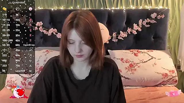 AliceLanley — shake ass